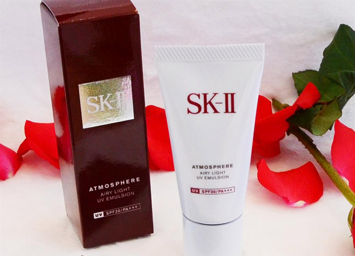 Kem chống nắng SK-II Atmosphere Airy Light UV Emulsion SPF30/PA+++