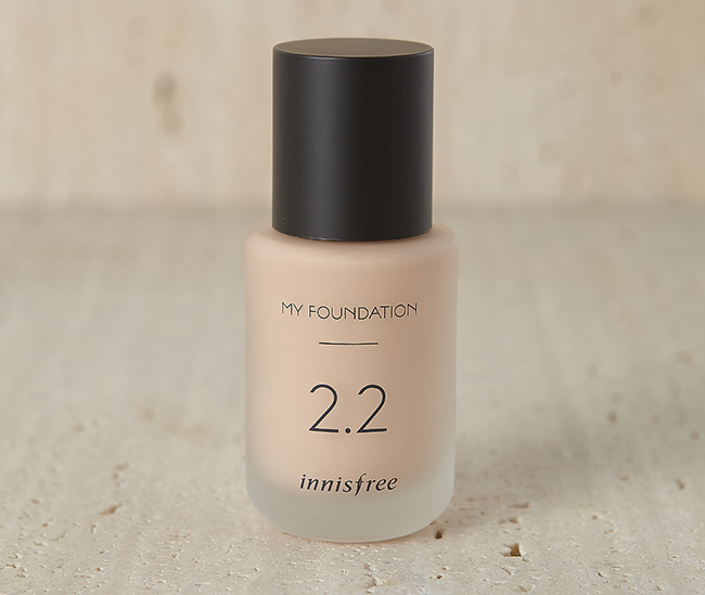 Kem nền che khuyết điểm innisfree My FounDation - Trắng hồng sáng min tự nhiên 2.2